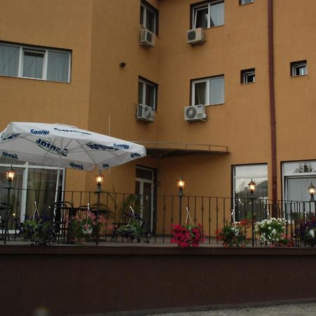 Hotel Liliacul Cluj-Napoca Esterno foto
