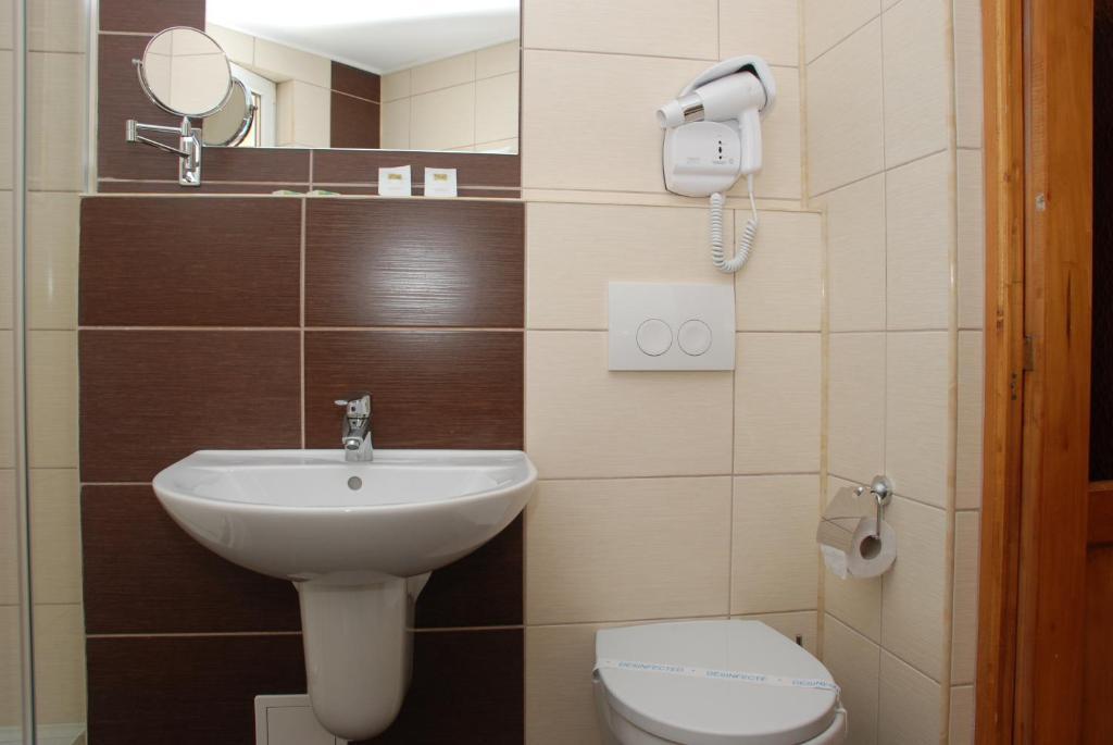 Hotel Liliacul Cluj-Napoca Camera foto