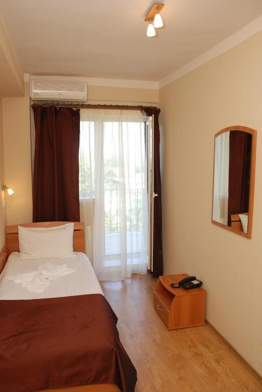 Hotel Liliacul Cluj-Napoca Camera foto